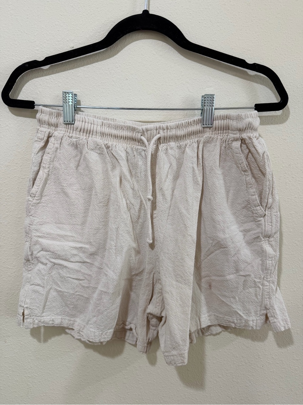 Women’s Cream Drawstring Casual Shorts